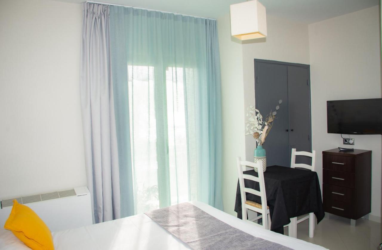 Hotel Et Appartements Reine D'Azur Roquebrune-Cap-Martin Εξωτερικό φωτογραφία